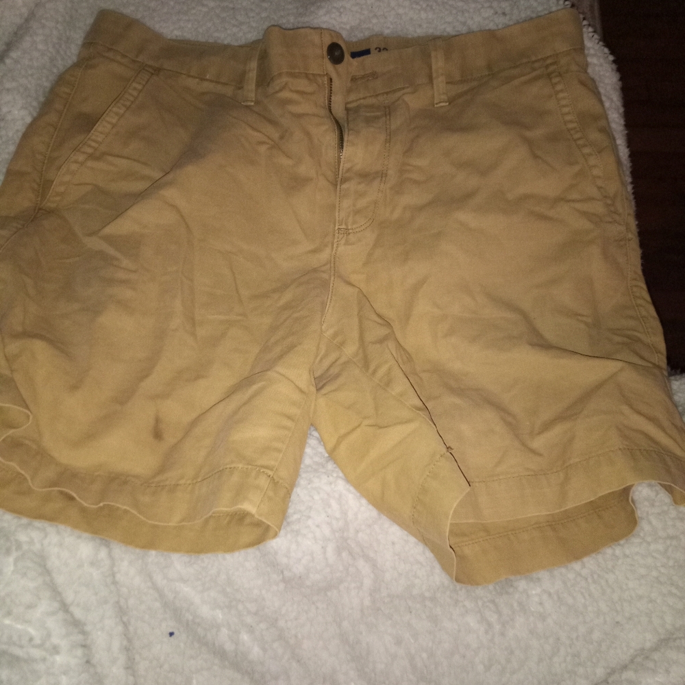 Gap shorts